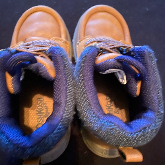 Oshkosh boots - Picture 3 of 5